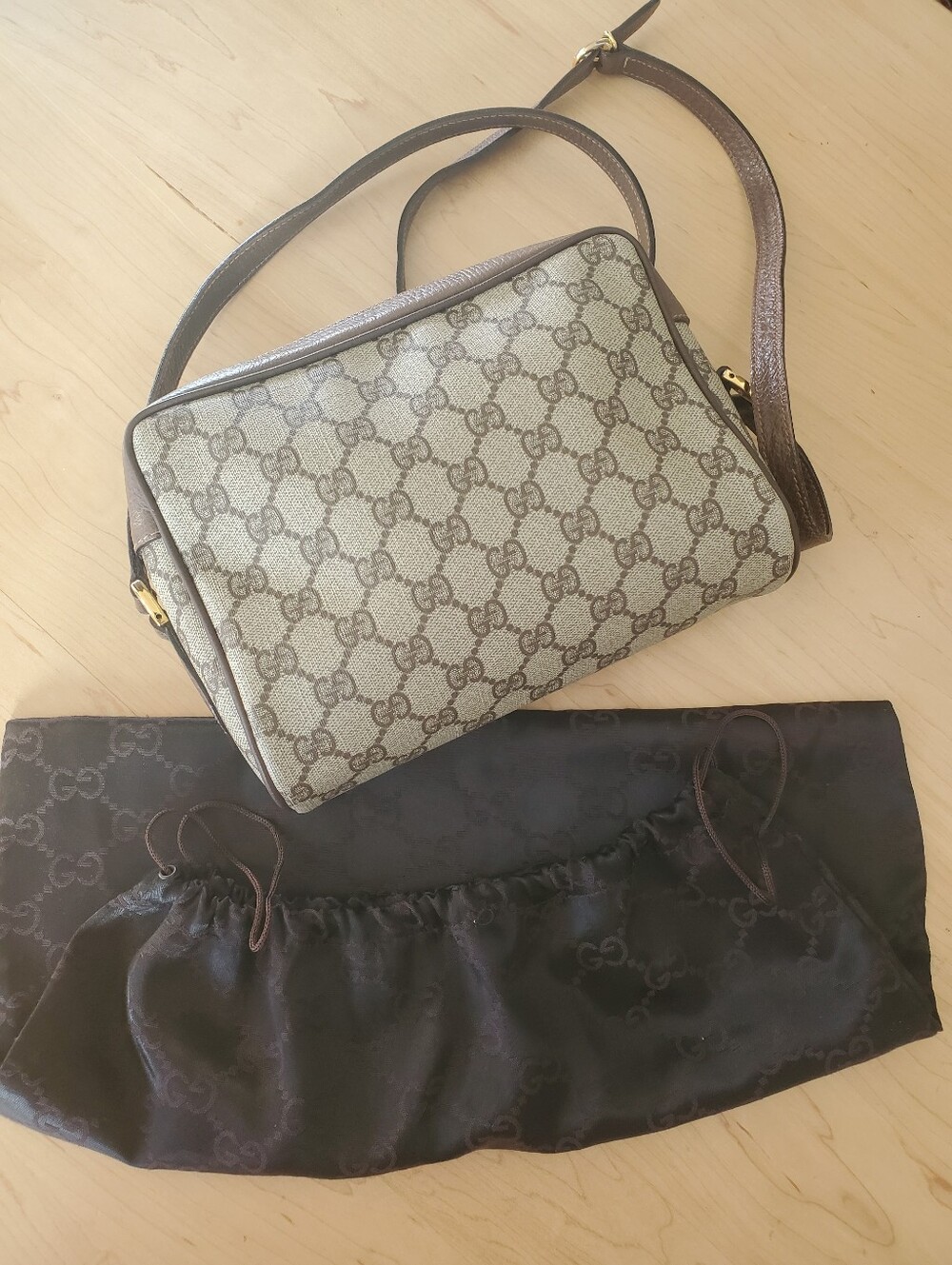 Gucci Brown GG Supreme Canvas Crossbody , With Brown Oreginal Dust Bag . - Picture 14 of 15